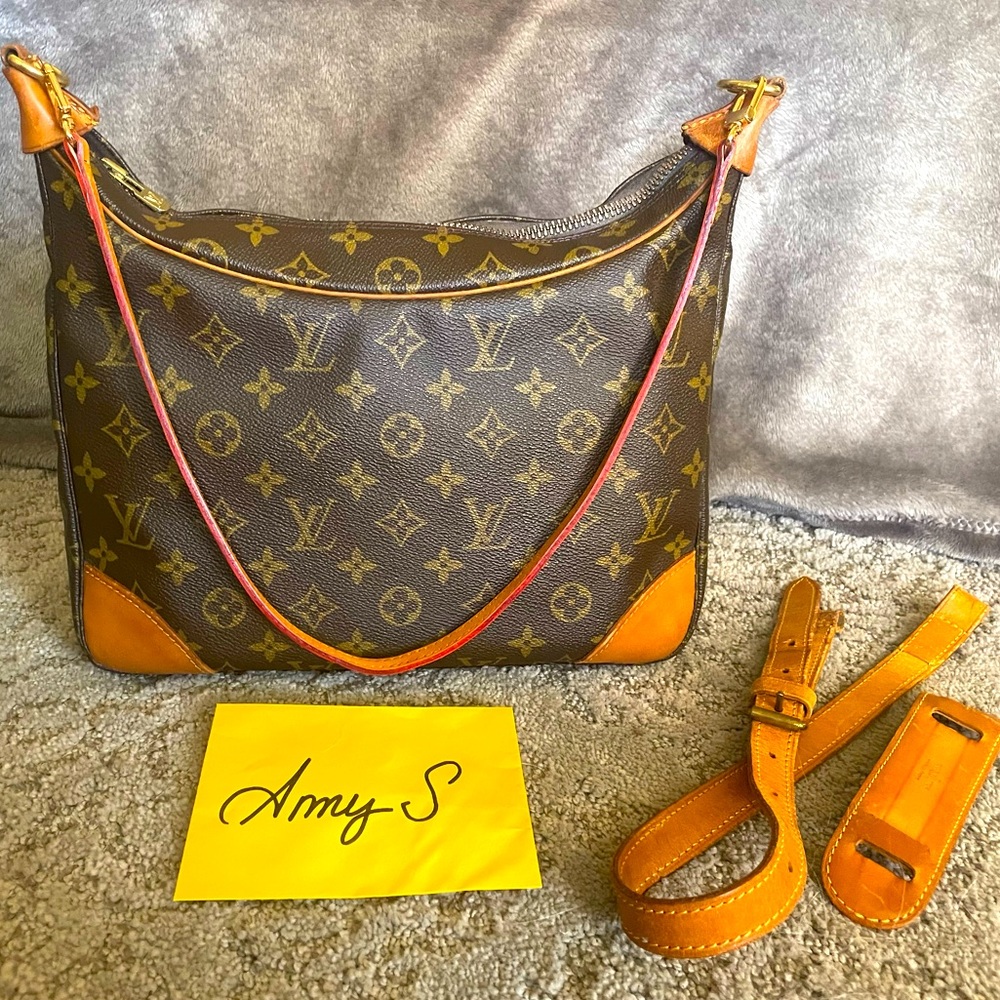 Authentic Louis Vuitton Boulogne 30 w/origional & new strap